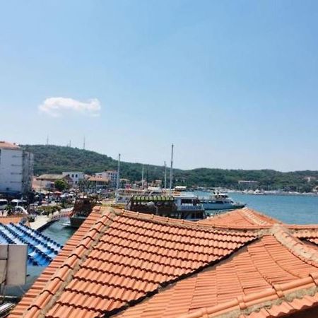 Aziz Arslan Hotel Ayvalik Exterior photo